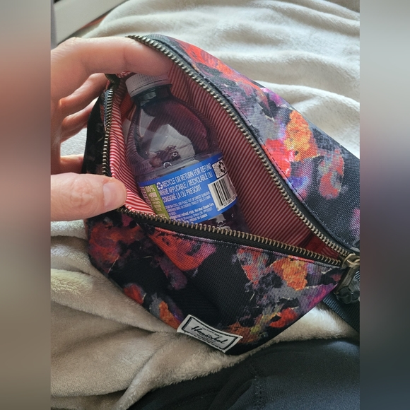 Herschel Bum Bag - Picture 3 of 3
